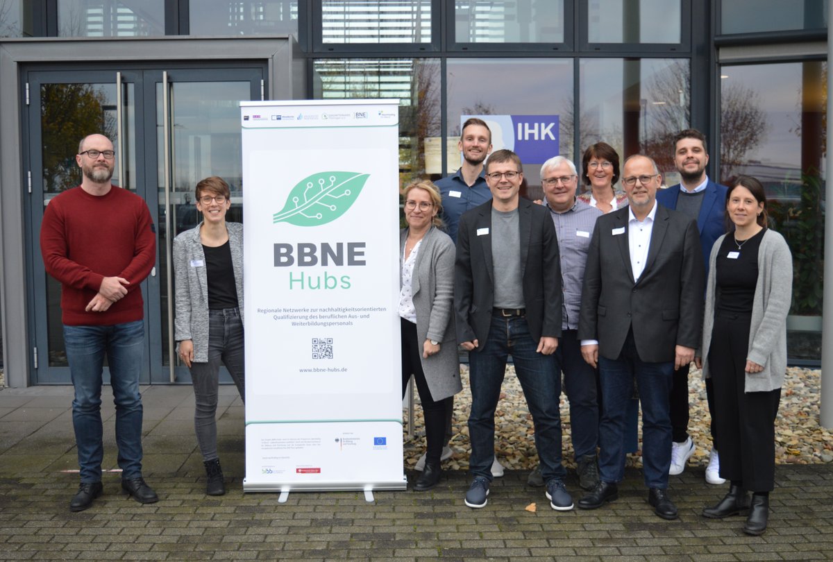 🌱 Projektstart des NIB-Umsetzungsprojektes BBNE-Hubs 🌱 Am 12. Nov fand die Auftaktveranstaltung des Projekts in Paderborn statt – ein Tag voller spannender Einblicke! 🚀. Mehr: bit.ly/4eEGLFI 💡🌍
👉 Zum Projekt: bit.ly/3YXKx7h #BBNE #Nachhaltigkeit #BNE