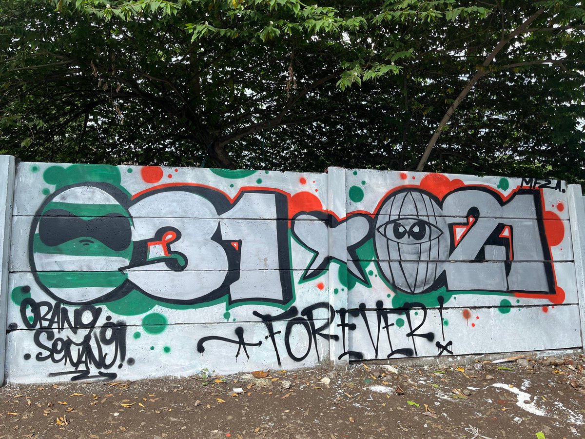 FOOTBALL FRIENDSHIP FOREVER 💚🧡

#unitgambardarurat 
#MakeFootballFunAgain 
#FootballFriendshipForever