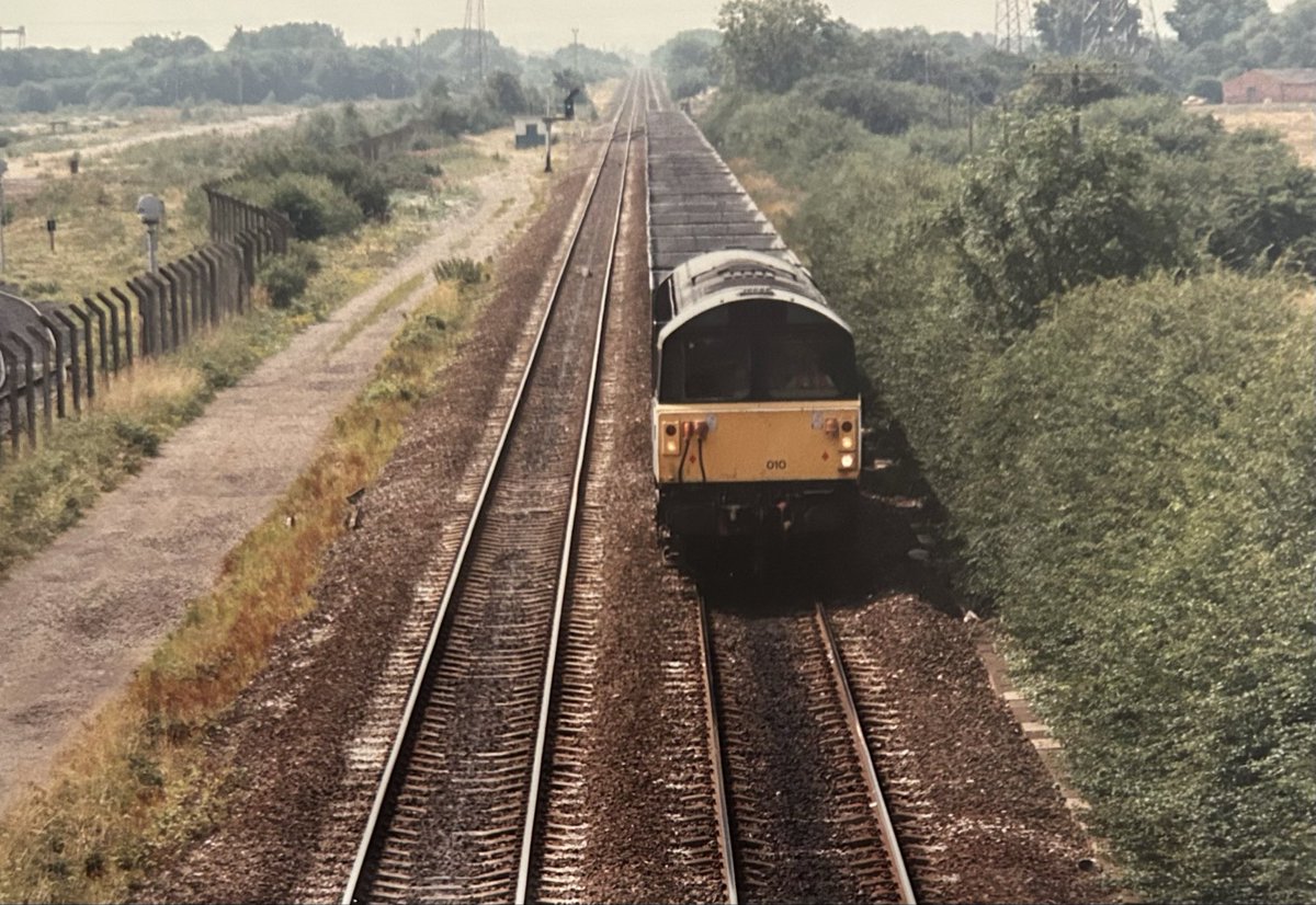LeicRailAle170's tweet photo. #Type5Friday #FreightFriday 58010 heading north with an empty MGR at North Stafford Jnc , slowing to take the line towards Sheet Stores Jnc and Toton. 14.7.94 https://t.co/j8wZTi9ti7