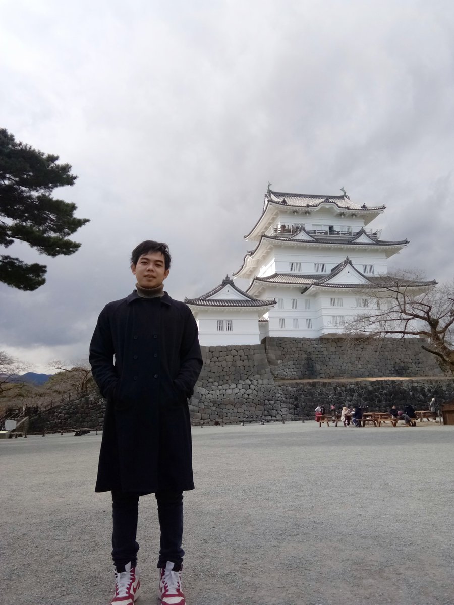 ibnusyu's tweet image. Kerja                                         vs                        main