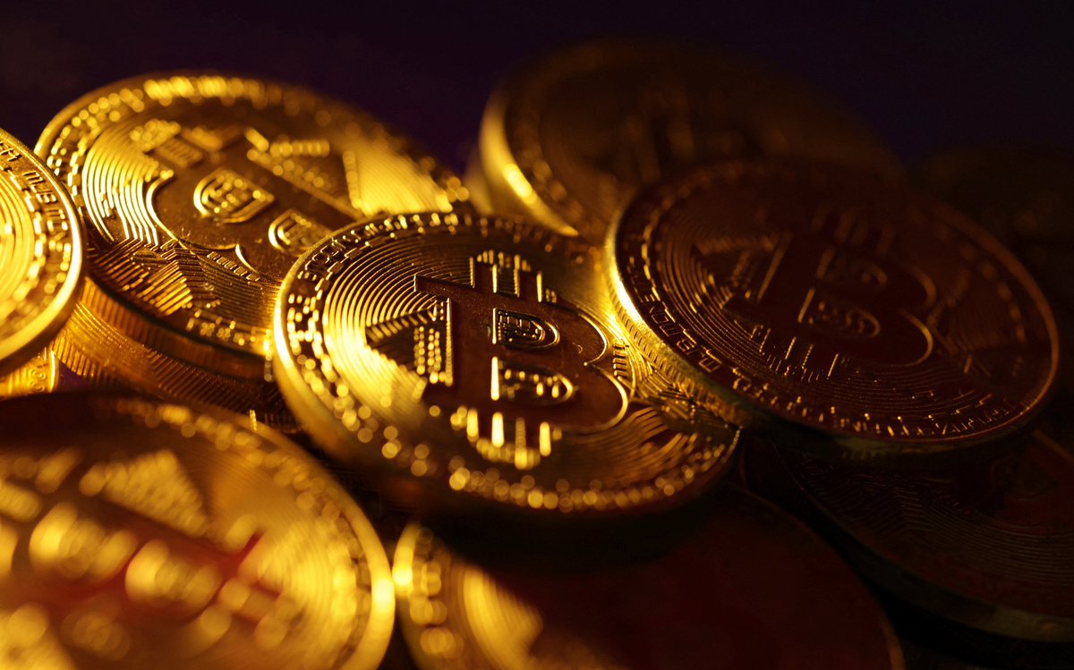 🚀 Bitcoin HITS NEW HIGH! 📈 Surpassing $98,800 after SEC Chair Gary Gensler's resignation announcement! With Trump's pro-crypto policies on the horizon, can BTC reach the elusive $100K? The excitement is REAL! 💰 
#Bitcoin #Crypto #Investing