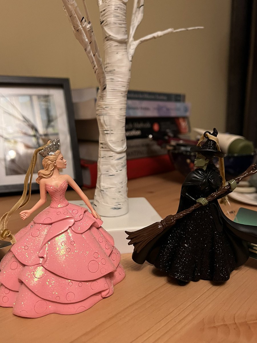 Happy #Wicked day to all who celebrate 🥳 🧙