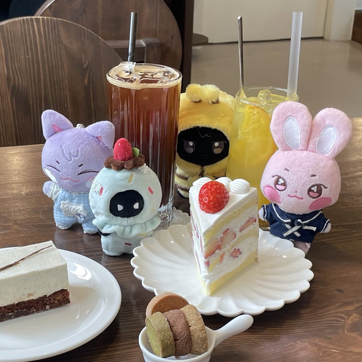 gamzatiny's tweet photo. 꼬까옷 맘에 들어🖤 https://t.co/6d83c9NvyZ