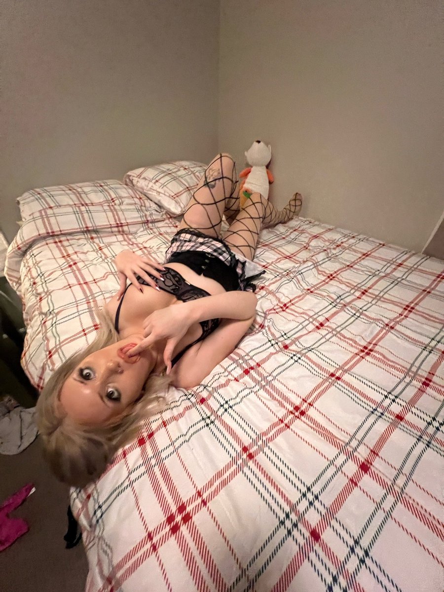 Luckie_G1rl's tweet photo. New post on OF of my tight little pussy go check it out https://t.co/6KFbrsFLHk https://t.co/84oujF8zAM