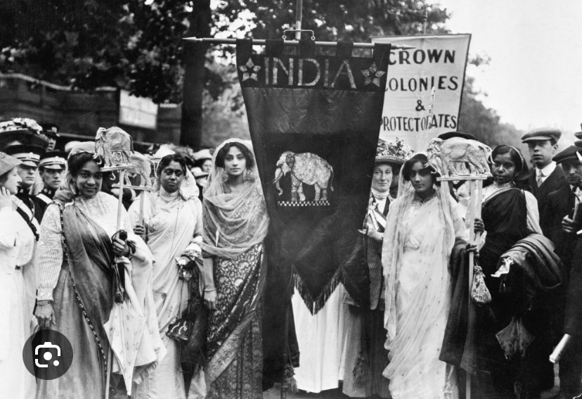 History_NHS's tweet image. Looking forward to welcoming @ScaryLittleGs in collaboration with @HRP_learning to @NottsHigh! 

@NottsHighIJS y.5 and y.6 as well as @Year7_NHS @Year8_NHS and @Year9_NHS will all get to enjoy today’s performance exploring the life of suffragette and activist Sophia Duleep Singh.