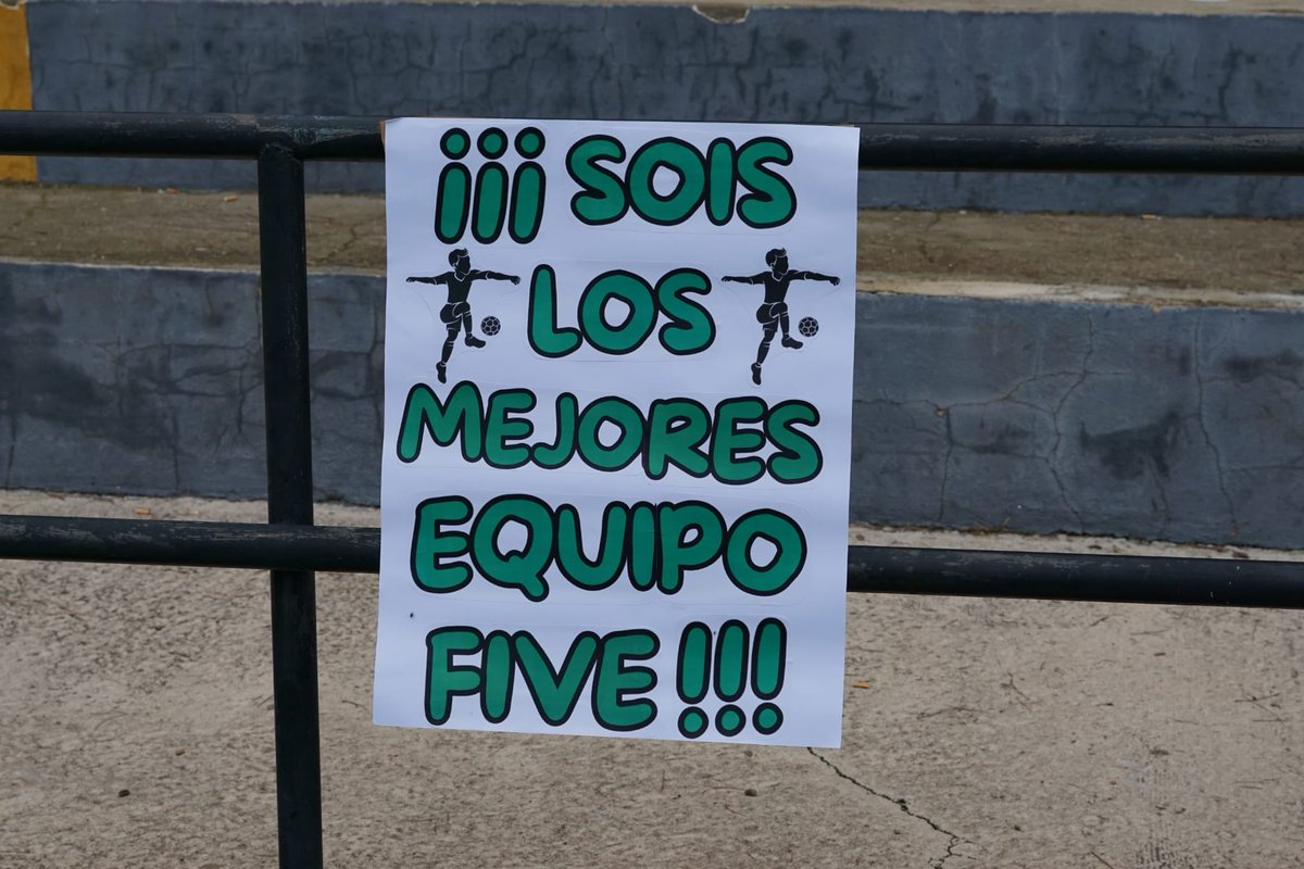 fivefutbol's tweet photo. El pasado sábado visitamos a la EF BAILÉN, para disputar la 2ª jornada de Liga Cedifa. Mañana de buen fútbol  con nuestros amigos de Bailén, y estreno de nuestras nuevas camisetas verdes. https://t.co/3DGwsas0lD