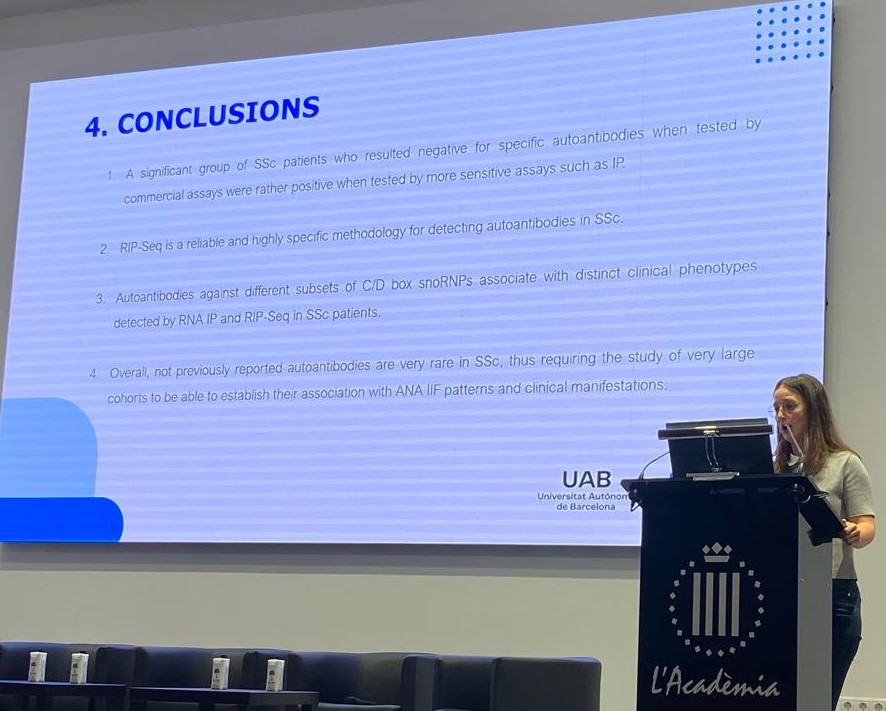 Immunologia Hospital Vall d'Hebron (@immuno_huvh) on Twitter photo Janire Perurena, facultativa d’<a href="/Immuno_HUVH/">Immunologia Hospital Vall d'Hebron</a> va presentar la comunicació oral “Expanding the landscape of systemic sclerosis-related autoantibodies through RNA immunoprecipitation coupled with massive parallel sequencing” en el XVIII Congrés de la @SCImmumologia <a href="/vallhebron/">Vall d'Hebron</a> @VHIR Janire Perurena, facultativa d’<a href="/Immuno_HUVH/">Immunologia Hospital Vall d'Hebron</a> va presentar la comunicació oral “Expanding the landscape of systemic sclerosis-related autoantibodies through RNA immunoprecipitation coupled with massive parallel sequencing” en el XVIII Congrés de la @SCImmumologia <a href="/vallhebron/">Vall d'Hebron</a> @VHIR