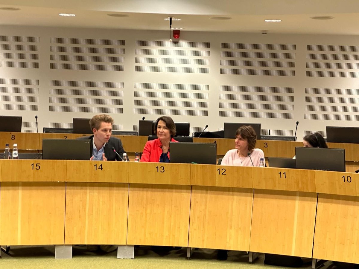 eupatientsforum's tweet photo. Yesterday,  Yann Heyer, EPF Policy Officer, attended @EUREGHA's event: "From Policy to Practice - Empowering Local Responses to #AMR".

"Alongside regional health authorities, POs are well placed to co-create and support local AMR awareness campaigns".
#understandingAMR https://t.co/pj9pfQEfxS