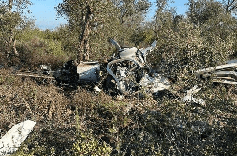 Tragédie au Maroc : Un avion militaire DA 42 s'est écrasé jeudi après son décollage de Benslimane, coûtant la vie à deux officiers de la Royal Moroccan Air Force, le colonel Mohamed Mokhtari et le commandant Fathi Omar. 

Plus d'infos : 1l.ink/VQMXDD7.