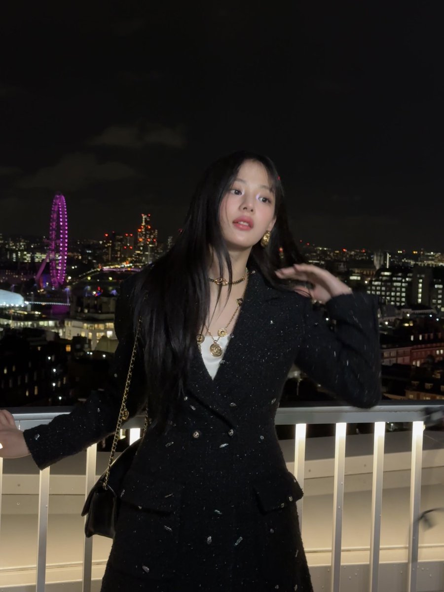 Kim Minji in London