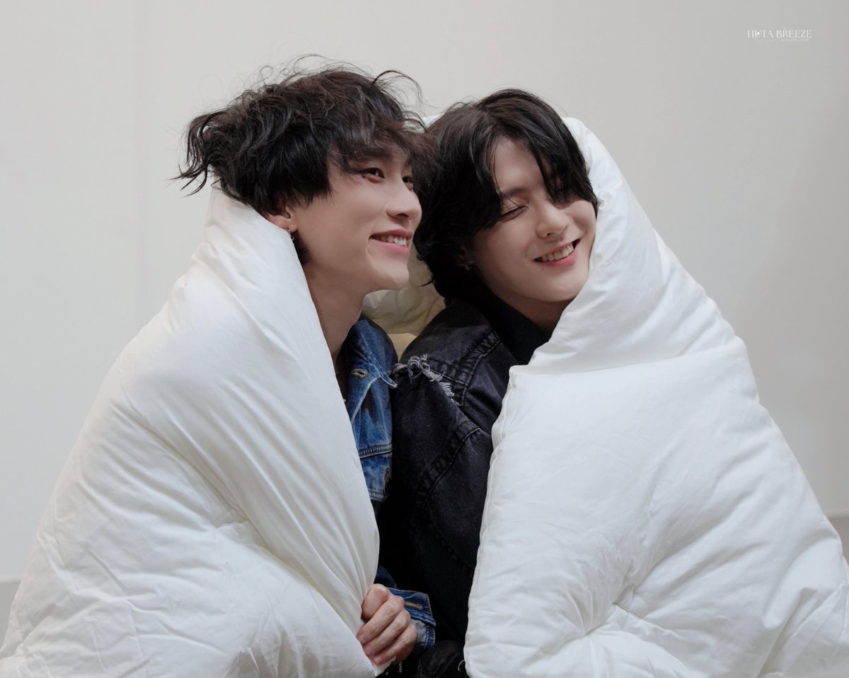 240810 사운드웨이브
구공탄 팬싸인회

#서은광 #SEOEUNKWANG
#민혁 #LEEMINHYUK #HUTA #허타람찌 <a href="/BTOB_SEKwang/">서은광</a> <a href="/btob2mh/">HUTA</a>