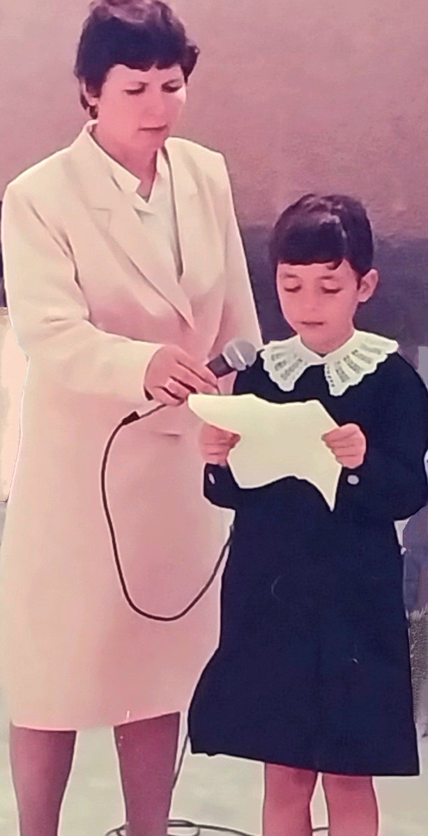 İlk öğretmenime sevgilerle  sinemfromworld1.blogspot.com/2024/11/ilk-og…