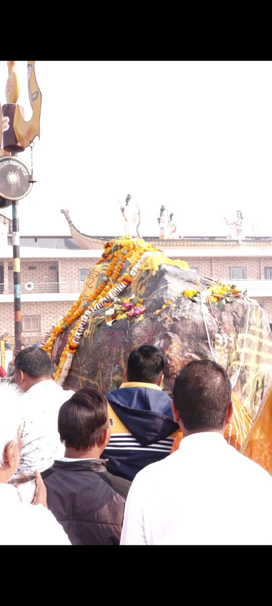 panditmishraji's tweet image. आज दिनांक 22-11-2024 शुक्रवार को कुबेरेश्वर धाम सीहोर के भव्य दर्शन
कुबेरेश्वर भंडारी आप सभी की मनोकामना पूरी करे
#kubereshwardhamsehore #kubereshwarmahadev #sihorewale 
#kubereshwardhamkeupay #pandit_pradeep_ji_mishra #aarti 
#Jyotirlinga #BhogAarti  #darshan