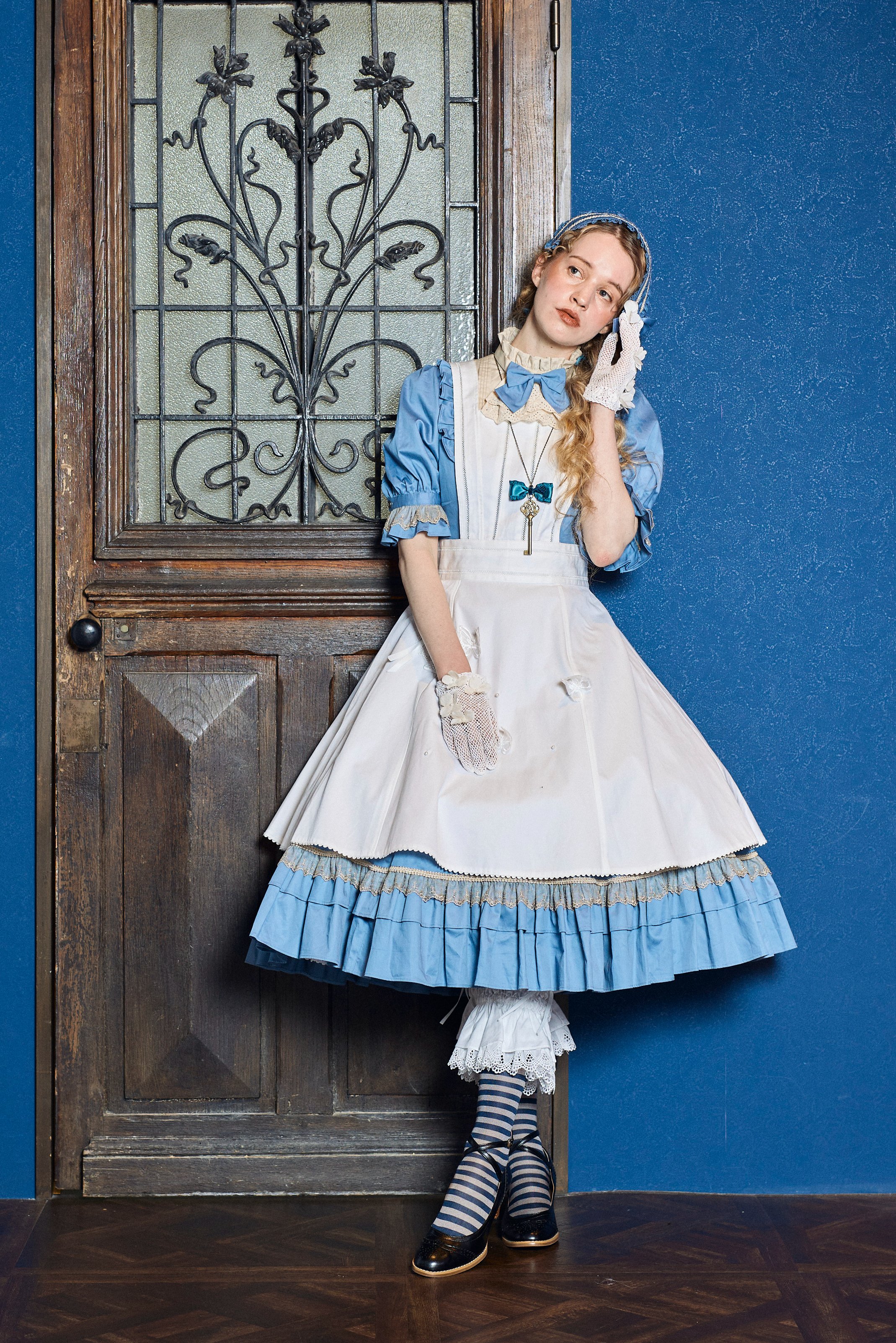 アンティークレース　エプロン　1850年代　broderie Anglaise アンティークレース エプロン 1850年代 broderie Anglaise