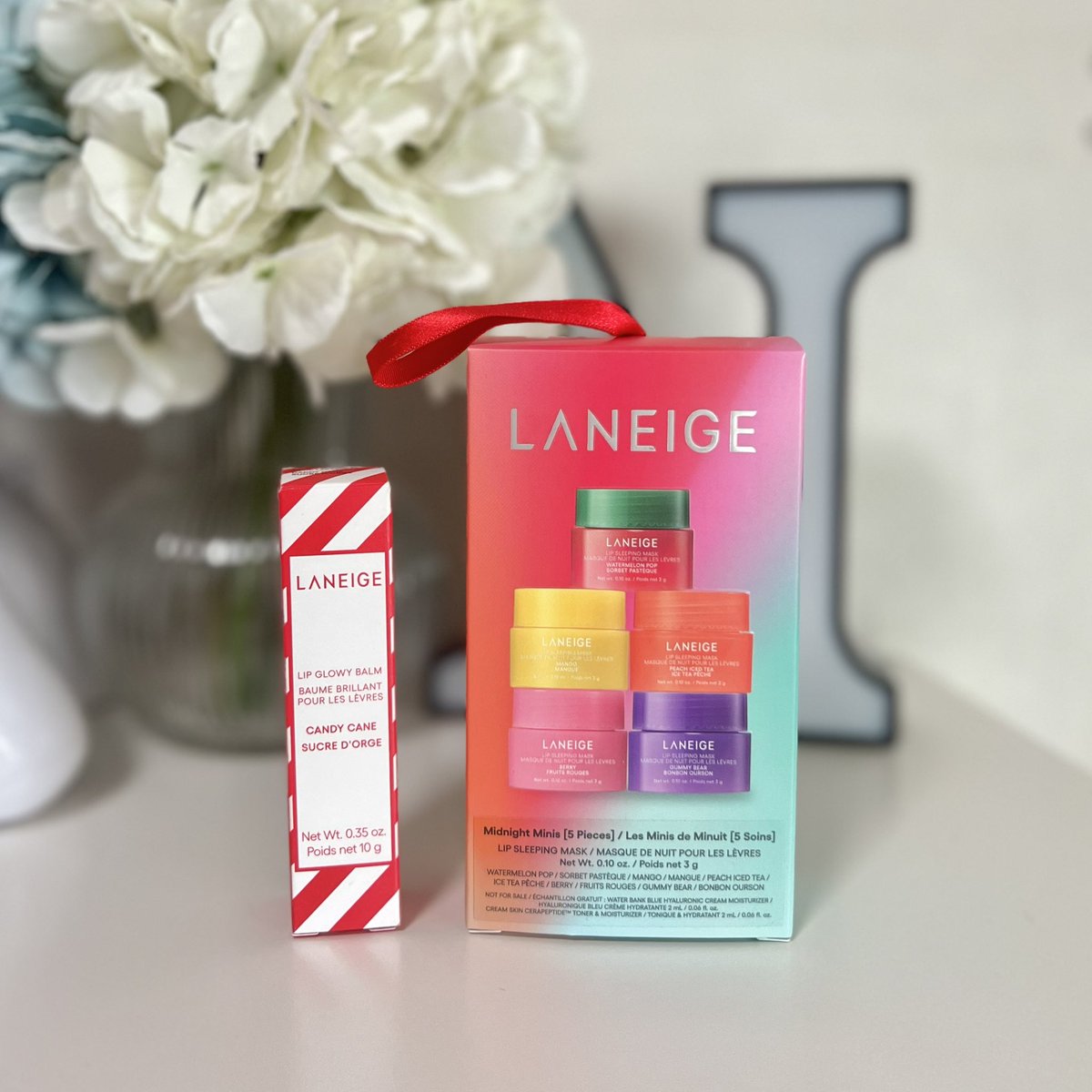 bubblennoey's tweet photo. ใจเหลววว🤩Laneige  Holiday set น่ารักมะไหว❤️🎄 ใครกำลังหาของขวัญอยู่อันนี้เหมาะสุดๆ จัดเซ็ตมาให้พร้อม✨💕 หรือจะซื้อใช้เองก็คุ้ม สลิปปิ้งมาร์กตัวดังครบ 5 กลิ่น คุ้มเลย ใครได้ก็แฮปปี้ ˚ ༘♡ ₊˚

#OPENTOWONDER #Laneige #LaneigeThailand https://t.co/ZVTCR95QGy