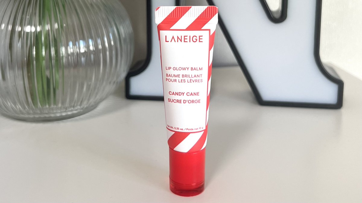 bubblennoey's tweet photo. ใจเหลววว🤩Laneige  Holiday set น่ารักมะไหว❤️🎄 ใครกำลังหาของขวัญอยู่อันนี้เหมาะสุดๆ จัดเซ็ตมาให้พร้อม✨💕 หรือจะซื้อใช้เองก็คุ้ม สลิปปิ้งมาร์กตัวดังครบ 5 กลิ่น คุ้มเลย ใครได้ก็แฮปปี้ ˚ ༘♡ ₊˚

#OPENTOWONDER #Laneige #LaneigeThailand https://t.co/ZVTCR95QGy