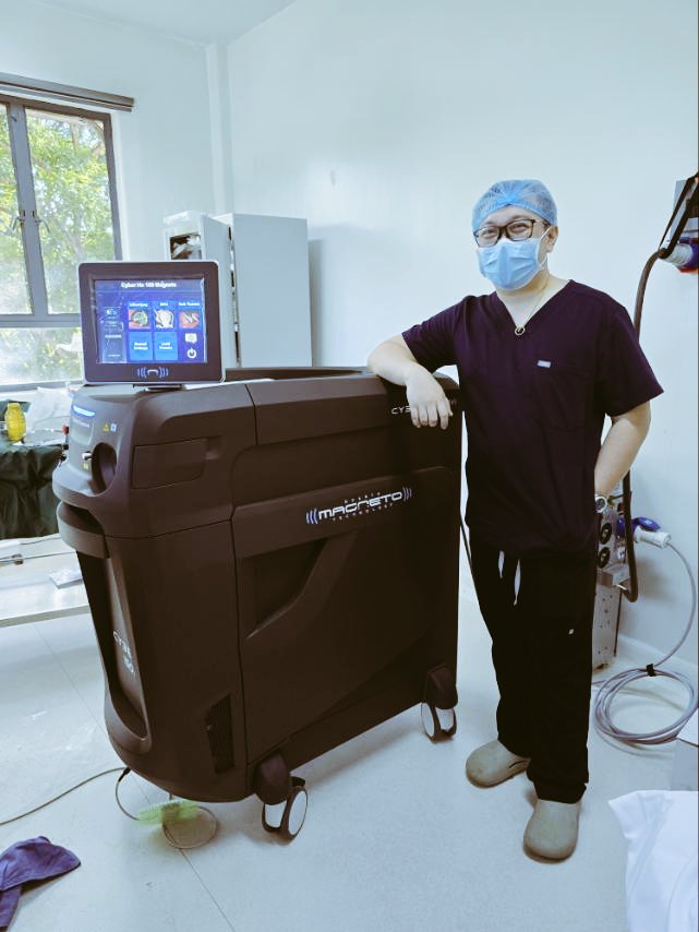 iamdockarl's tweet image. Enter #Magneto
CyberHo150W from @quanta_system at @vmmcurology
Our latest toy for laser stone surgery and prostate enucleation.