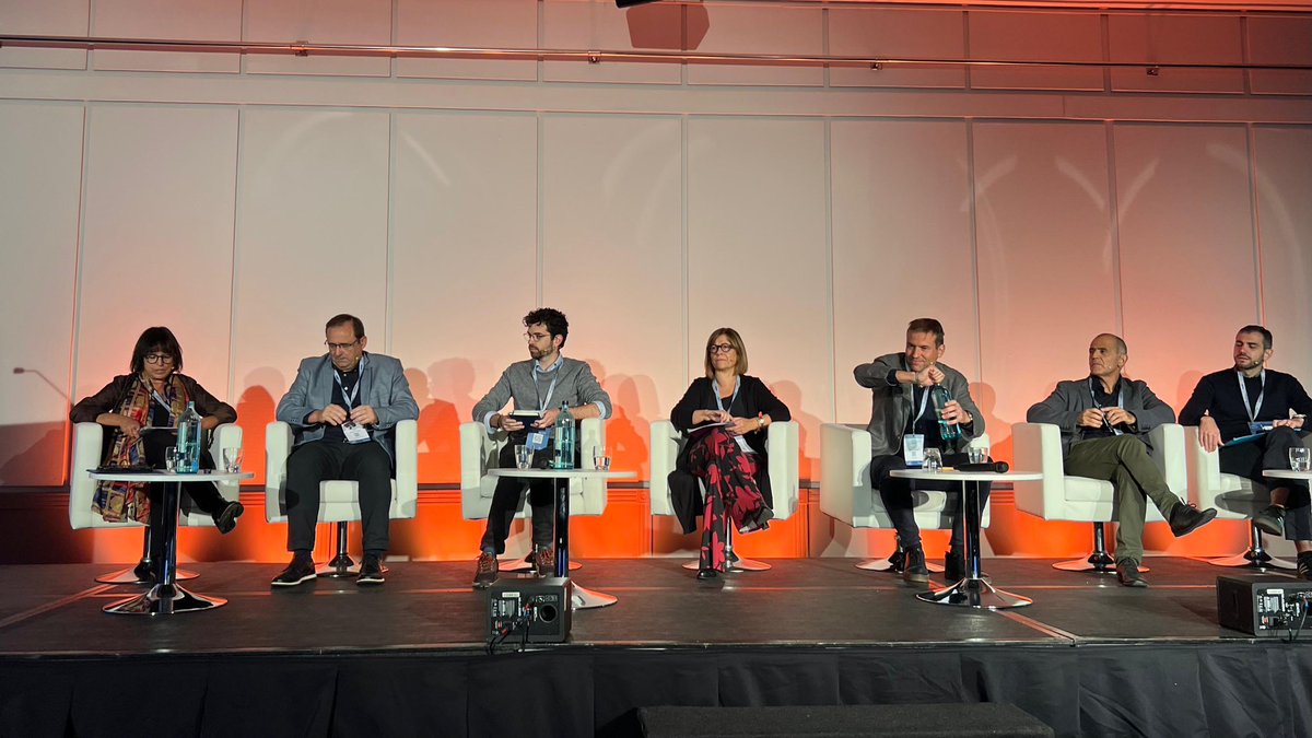 🤝Les organitzacions solvents i compromeses lideren el canvi impulsat des de la governança

🗣️Roser Fernández, directora general de #LaUnió, modera la taula d’experiències sobre la governança del sistema i les organitzacions sanitàries #CongresGestio24