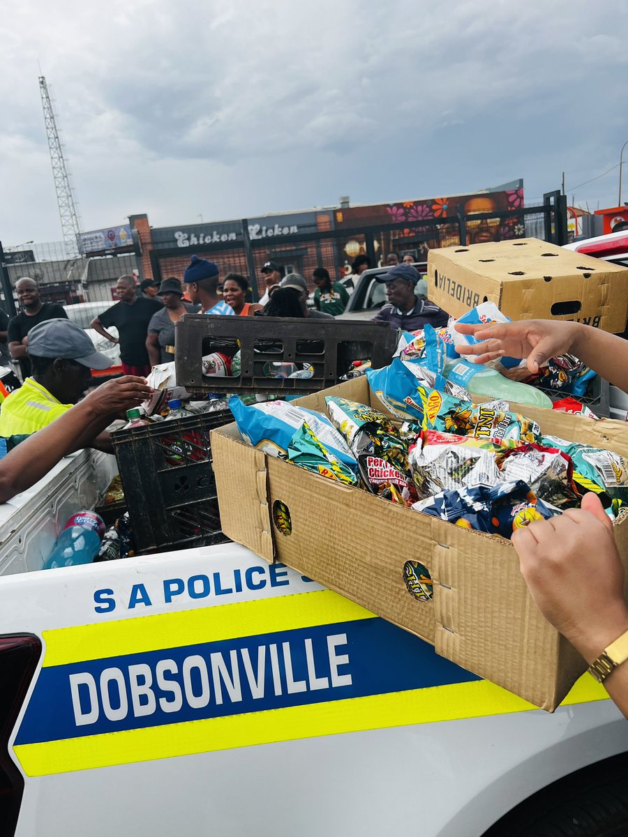 Eunice_Mgcina's tweet photo. 1st store shut down for running a business in a residential building, selling of expired goods, expired asylum…#sowetooperations #misumthetho https://t.co/eNJ2Lr2oSX