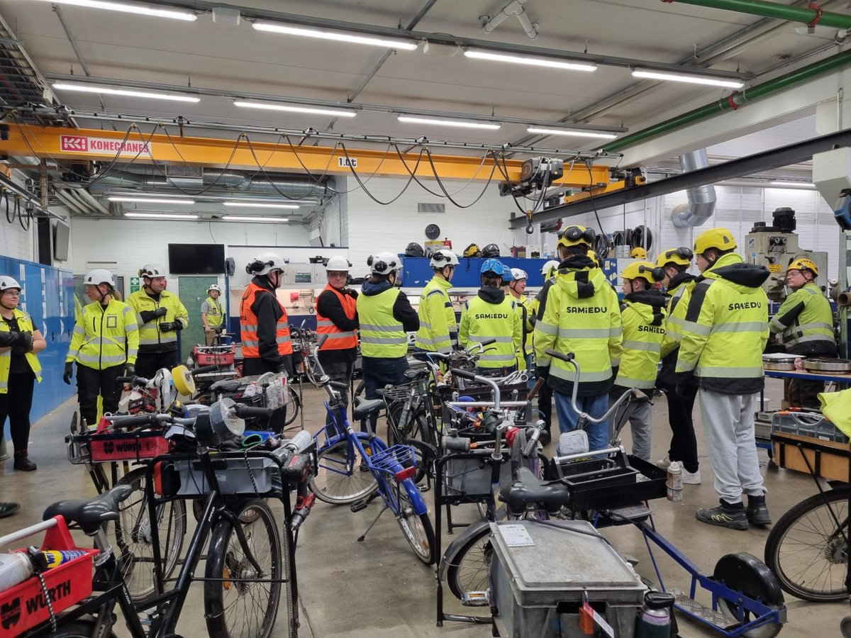 Metsä Wood Punkaharjun tehtaan ja Norelco Oy:n kanssa rakennetut polkuopinnot kannustavat opiskelijoita työllistymään puuteollisuuteen sekä sähkö- ja automaatioalalle. samiedu.fi/metsa-woodin-j… #Samiedu #ammatillinenkoulutus