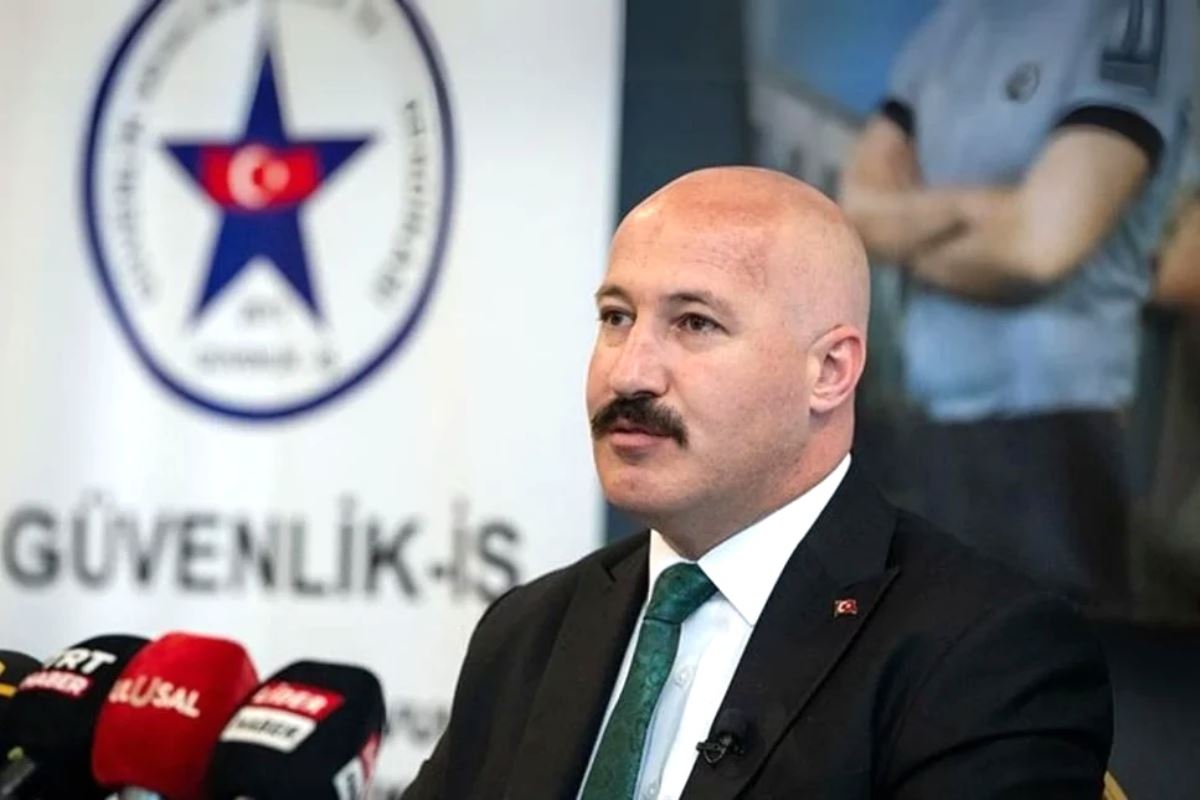 Sendikamızın Mücadelesi Sonuç Verdi: 5188 Sayılı Kanunda Kimlik İptalini Düzenleyen Madde Kanunlaştı

Güvenlik-İş Sendikası olarak yıllardır sürdürdüğümüz mücadelede bugün önemli bir başarıya ulaştık.

Özel güvenlik sektöründe yıllardır çözüm bekleyen mağduriyetlerin giderilmesi