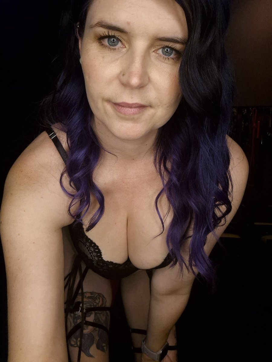 ExoticBarberA45's tweet photo. Hey Babe, I'm Lady A π , I will be your Spicy Barber today! Haircut and shave, no problem! Are we having my tits out? Yes!?! Awesome done, babe π relax babe I got you!
Love Lady A π
#spicy #ecups #blueeyes #lingerie #haircut #perth #headmassage #beardtrims #shave #booknow https://t.co/Ty3Po4wwq1