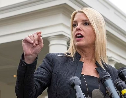 airnews_abad's tweet image. અમેરિકાના ચૂંટાયેલા રાષ્ટ્રપતિ ડોનાલ્ડ ટ્રમ્પે ફ્લોરિડા એટર્ની જનરલ #PamBondi ને #AttorneyGeneral માટે તેમના નોમિની તરીકે પસંદ કર્યા