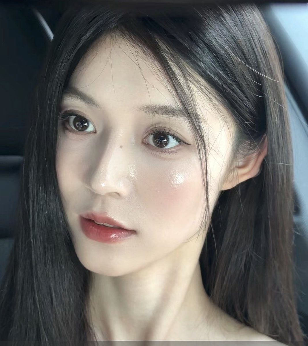 这个妆容好好看啊 https://t.co/21C3rQSsVT