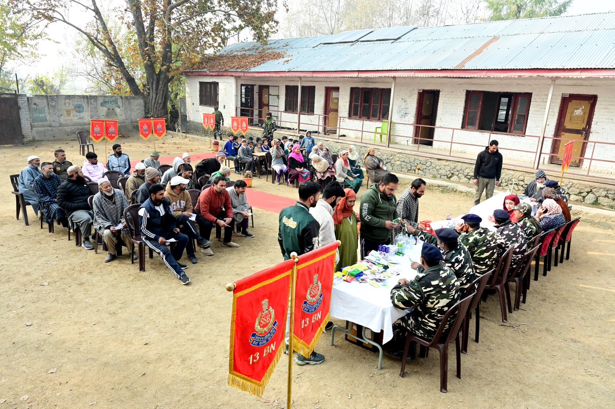 13 Bn SSB, Dignibal (J&amp;K) organized MCA, VCA (OPD) camp at Govt. Boys Middle School, Bakura, Ganderbal (J&amp;K) on 22.11.2024.