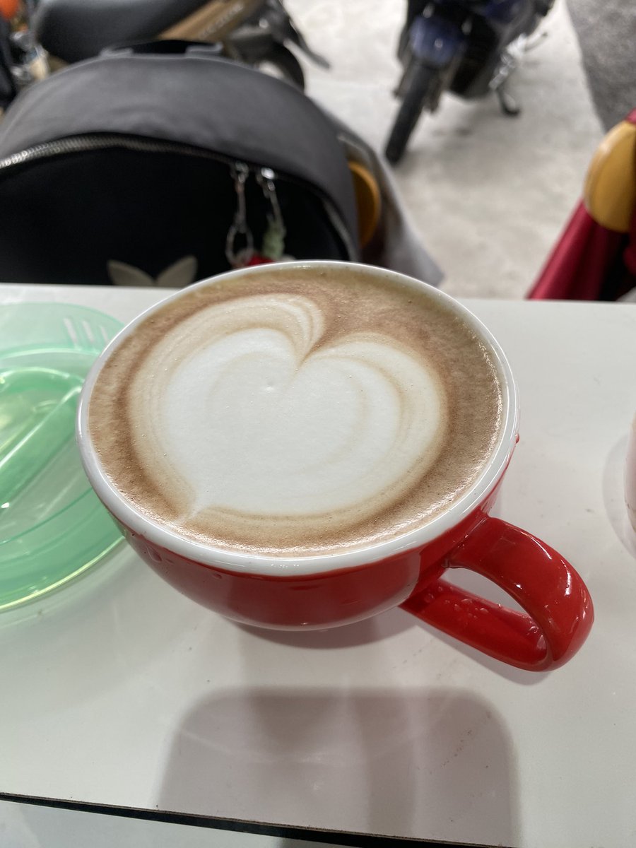 MetooNguyen's tweet photo. Hanh trình bắt đầu của cô gái 27 tuổi ☕️☕️☕️☕️
#barista #baristalife #baristadaily https://t.co/s8gzs937gM
