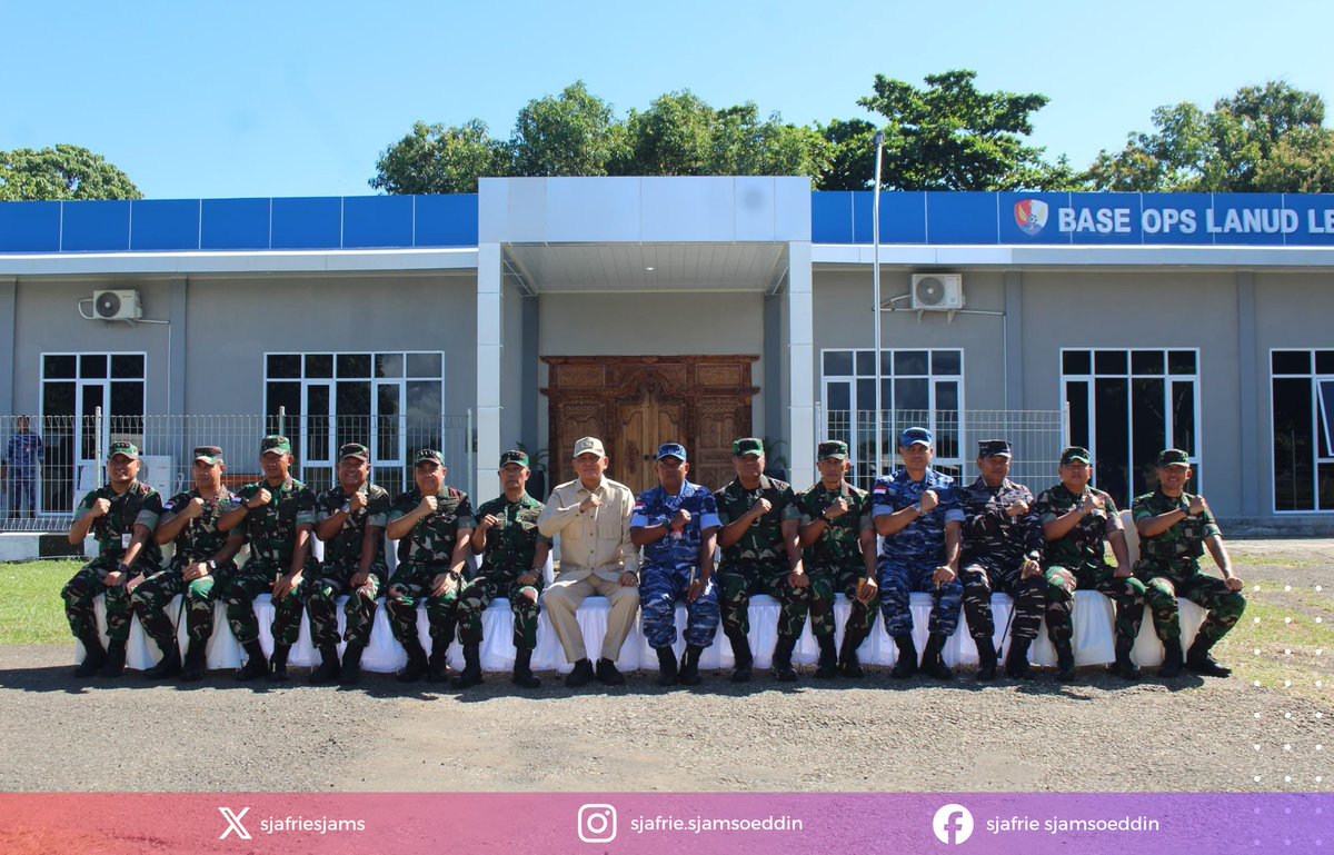 sjafriesjams's tweet photo. Hari ini, saya melaksanakan briefing dan menerima laporan dari pimpinan TNI wilayah Morotai, Maluku Utara, mengenai upaya memperkuat pertahanan di wilayah kepulauan terdepan NKRI🇮🇩
#sjafriesjamsoeddin #menhansjafriesjamsoeddin #menhansjafrie #morotai #kemhan #kemhanri #gerbangpasifik #indonesia #indonesiaberdaulat