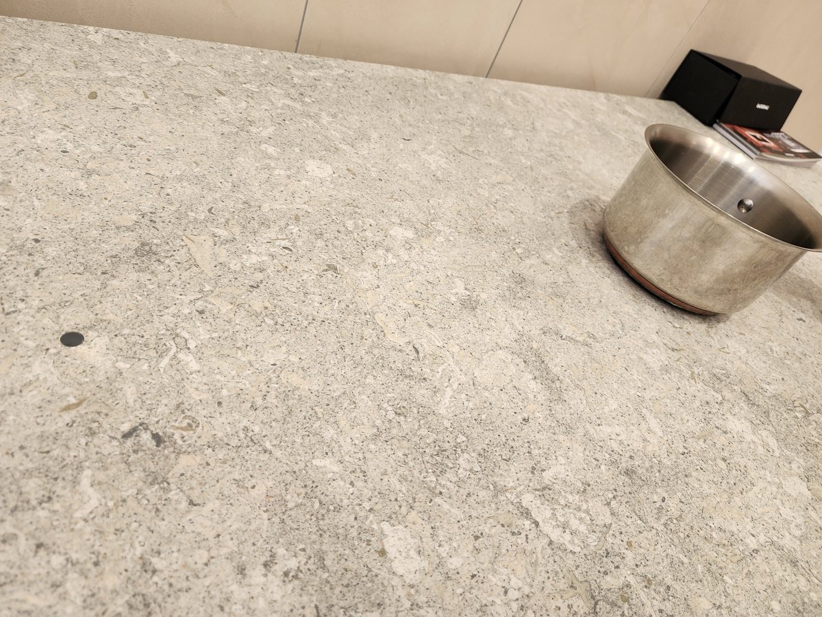 Secret_Design's tweet photo. Secret Design Studio did a tour with one of our clients today to help with interior design selections for her Dromana beach house renovations and stumbled across this Brutalist/Minimalist “alter” of a stovetop surfaced with Dekton. https://t.co/czbNt07SuF