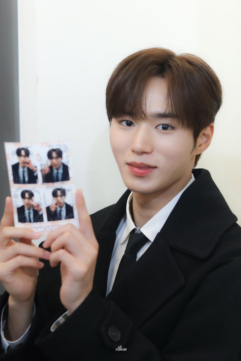 jsbear1120's tweet image. 241120  

#위아이 #WEi #김준서 #KIMJUNSEO #준서 #JUNSEO #준서베어