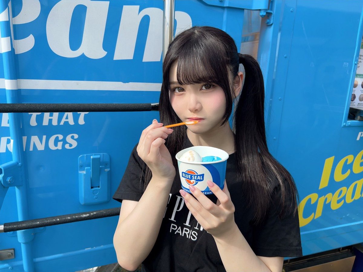 乃木坂46伊藤理々杏 モバイル NOGI A/W 2024 フォトTシャツ 1枚