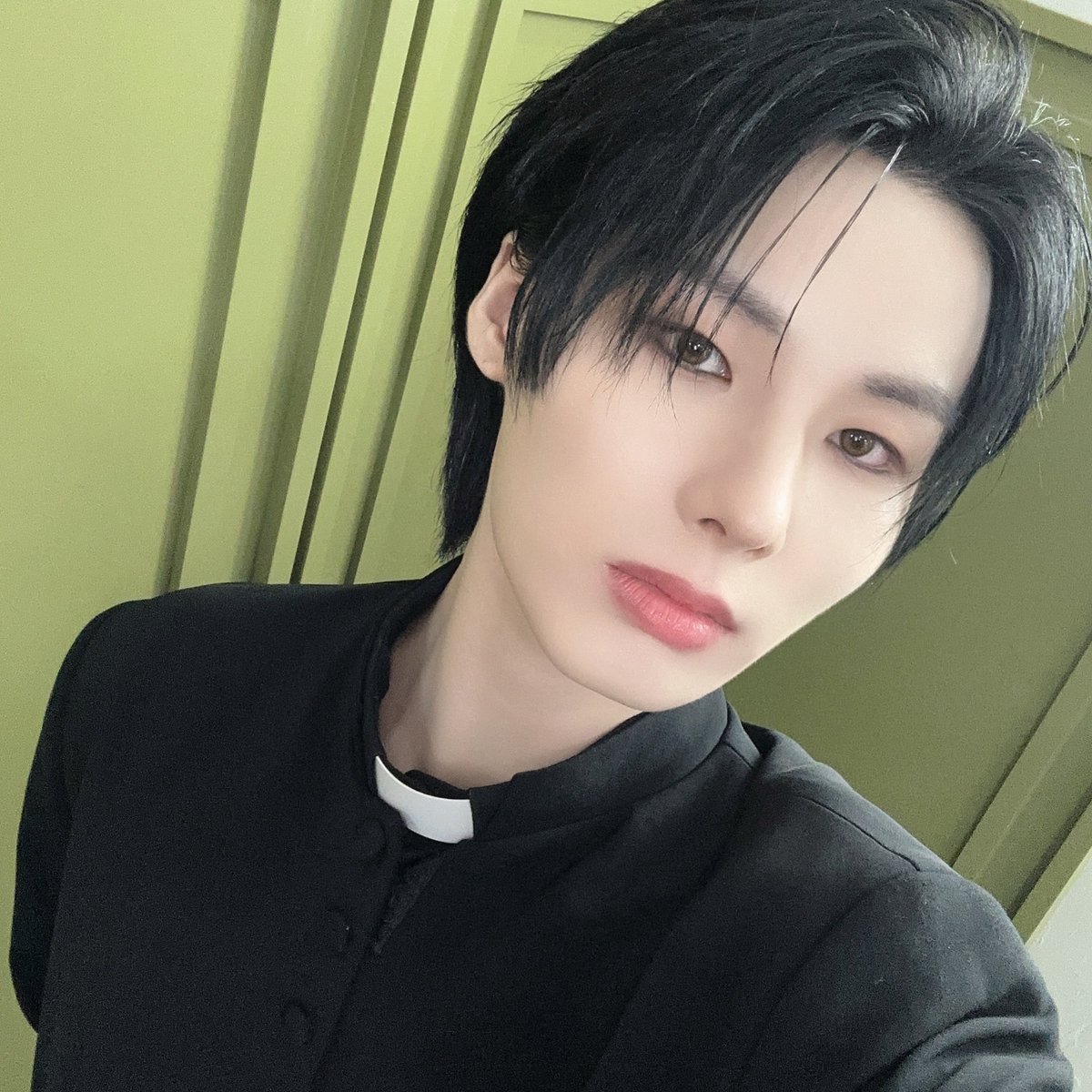 ELASTofficial's tweet photo. “위기가 뭔데! 하면 되지! 여러분과 함께! 위하여🙋!”
낼 첫 공 가보자고💖

#ELAST #엘라스트 #エラスト
#WONHYUK #원혁 #ウォンヒョク https://t.co/t0cZfB0Zze