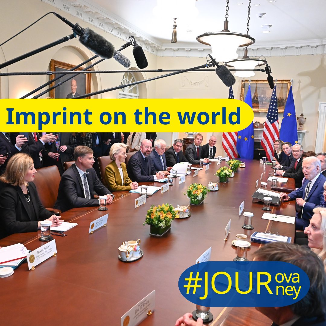 Where was my 🇨🇿🇪🇺 voice heard most?
 
🌐On international forums: within #G7 I negotiated an agreement on #AI general principles
🇺🇸Silicon Valley: I discussed #DataProtection &amp; illegal content online
🇨🇳I negotiated better product safety checks for EU consumers
 
#JourovaJourney