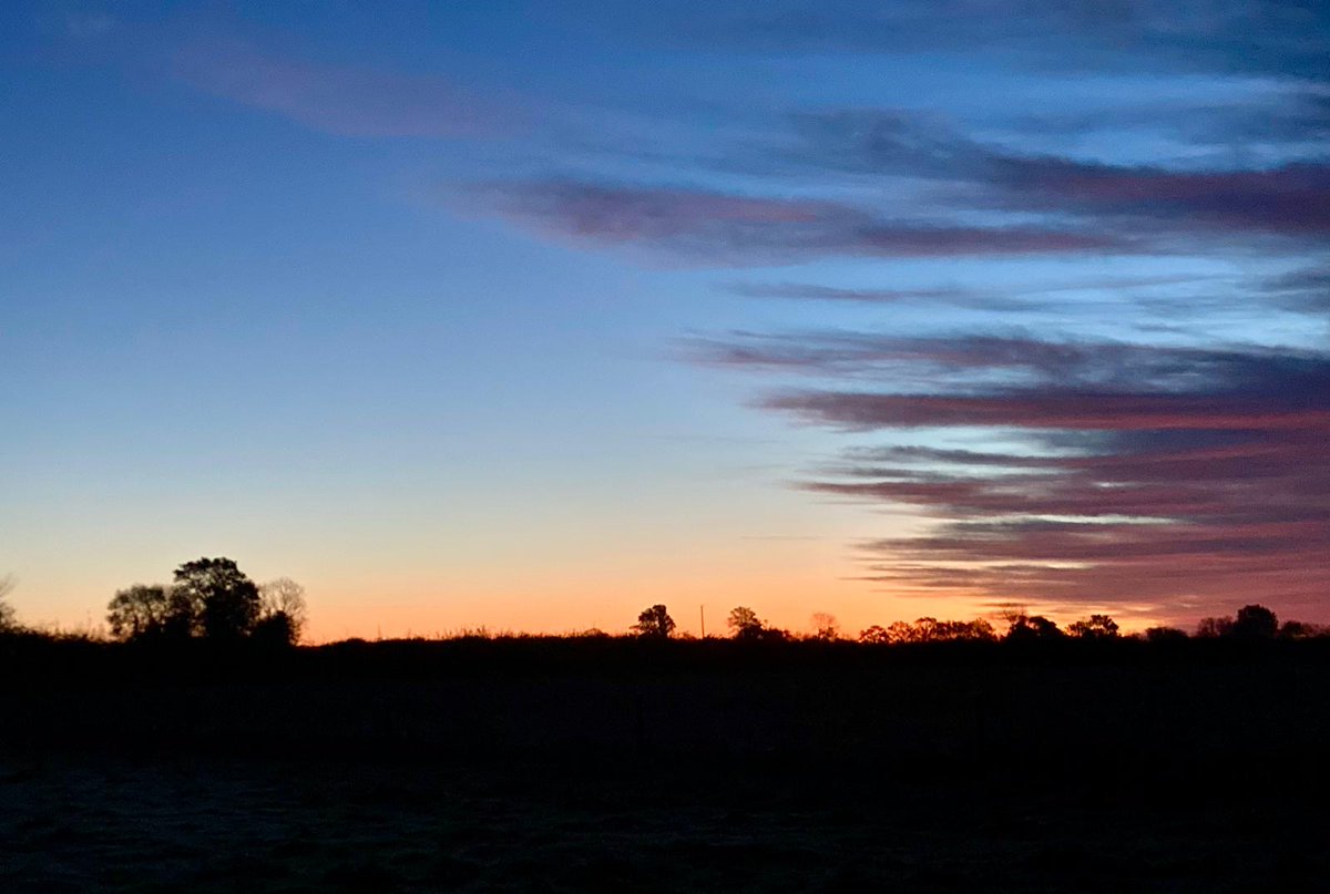 Cold Autumn Weather seems to have arrived, bringing beautiful sunrises like this🌄
This was taken by colleague Matt Keane in Norfolk on his early morning dog walk. 
Have you got any stunning breathtaking moments caught on camera like this?