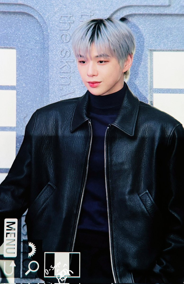DanikScope's tweet photo. 241122 CERAMATH 오프닝 행사 프리뷰

겨울 왕자님 🤴

#강다니엘 #KANGDANIEL https://t.co/rWXmlfhqG5