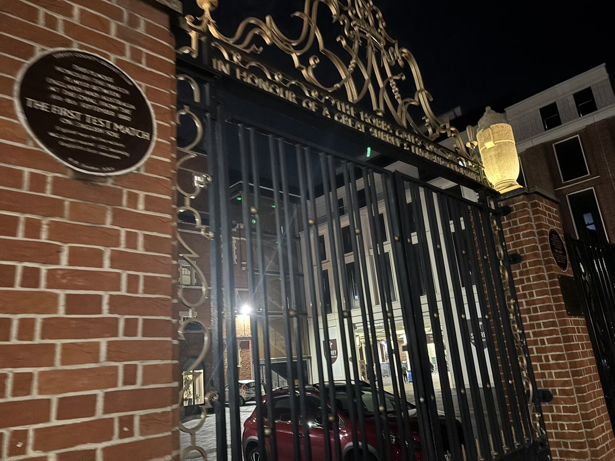 SJP charitable Foundation was delighted to attend and to support The cricket society trust and their fundraising dinner with R66T academy last night at the Oval cricket ground. A fantastic night to raise funds to help participation in Cricket for children