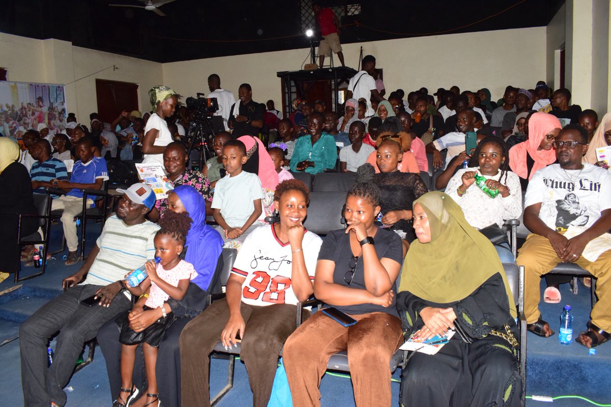 Kadzandani Creative Youth Organization (@kcyg001) on Twitter photo <a href="/Kcyg001/">Kadzandani Creative Youth Organization</a> joined <a href="/KwachaAfrika/">KwachaAfrika</a> in the noble edutainment event at little theater club Mombasa.
Uongo-zii is an educative theatre that talks about corrupt, selfish and poor performing leaders.
#InPursuitOfChange
#KCYO4TransformativeChange
#KCYOadvocating4youthandcommunitiesneeds <a href="/Kcyg001/">Kadzandani Creative Youth Organization</a> joined <a href="/KwachaAfrika/">KwachaAfrika</a> in the noble edutainment event at little theater club Mombasa.
Uongo-zii is an educative theatre that talks about corrupt, selfish and poor performing leaders.
#InPursuitOfChange
#KCYO4TransformativeChange
#KCYOadvocating4youthandcommunitiesneeds