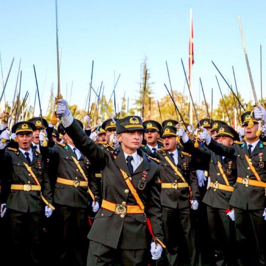 Yaşasın Atatürk! 
Yaşasın Teğmenler!
Yaşasın Cumhuriyet! 
KahroIsun Siyasal İslâmcılık!