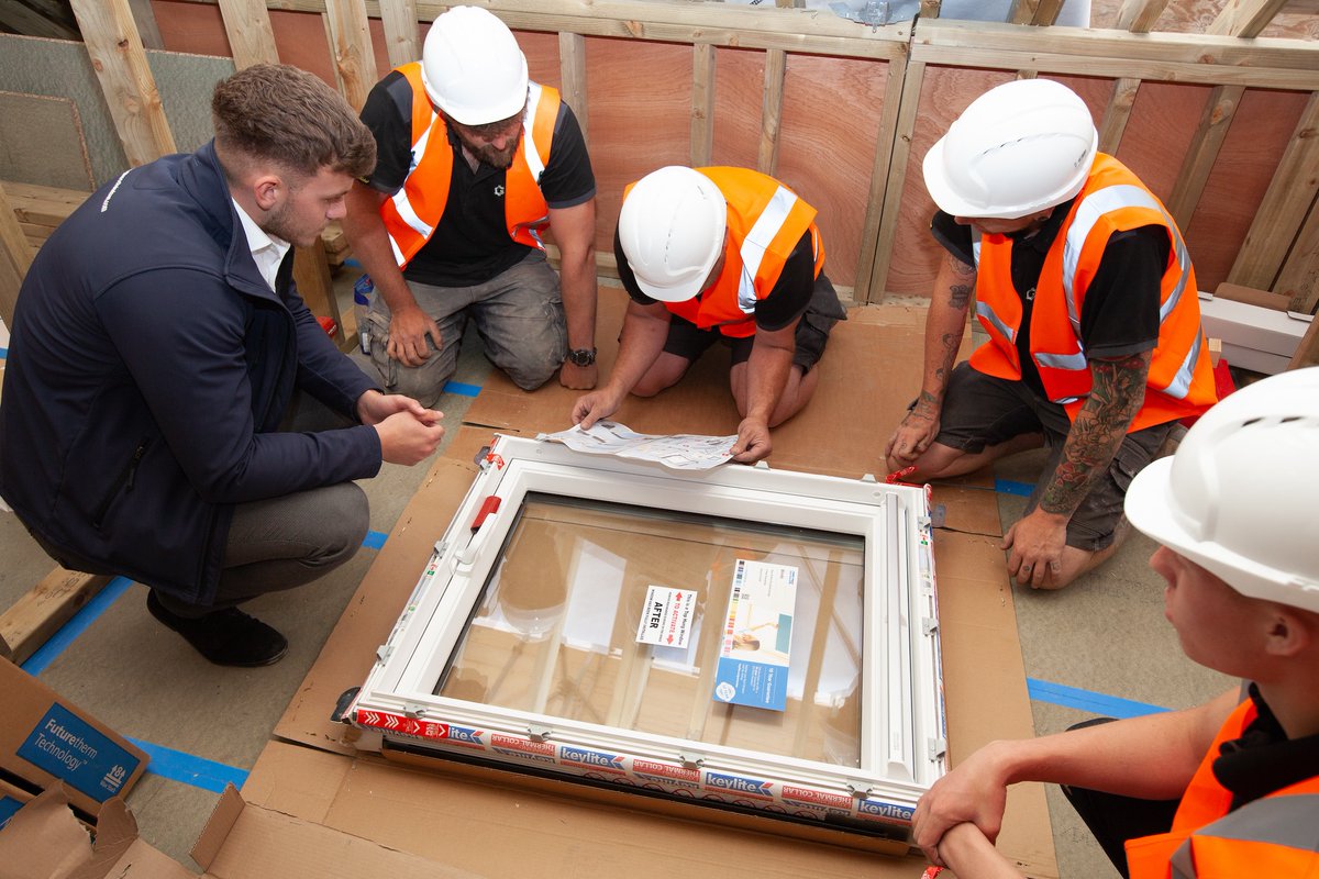 Hitting A Chord And Joining The Brand ⏩ow.ly/Kzwh50Ubxzb
Keylite Roof Windows has launched its new Verified Installer programme that is really hitting a chord with installers keen to undertake expert training before being connected to homeowner leads.