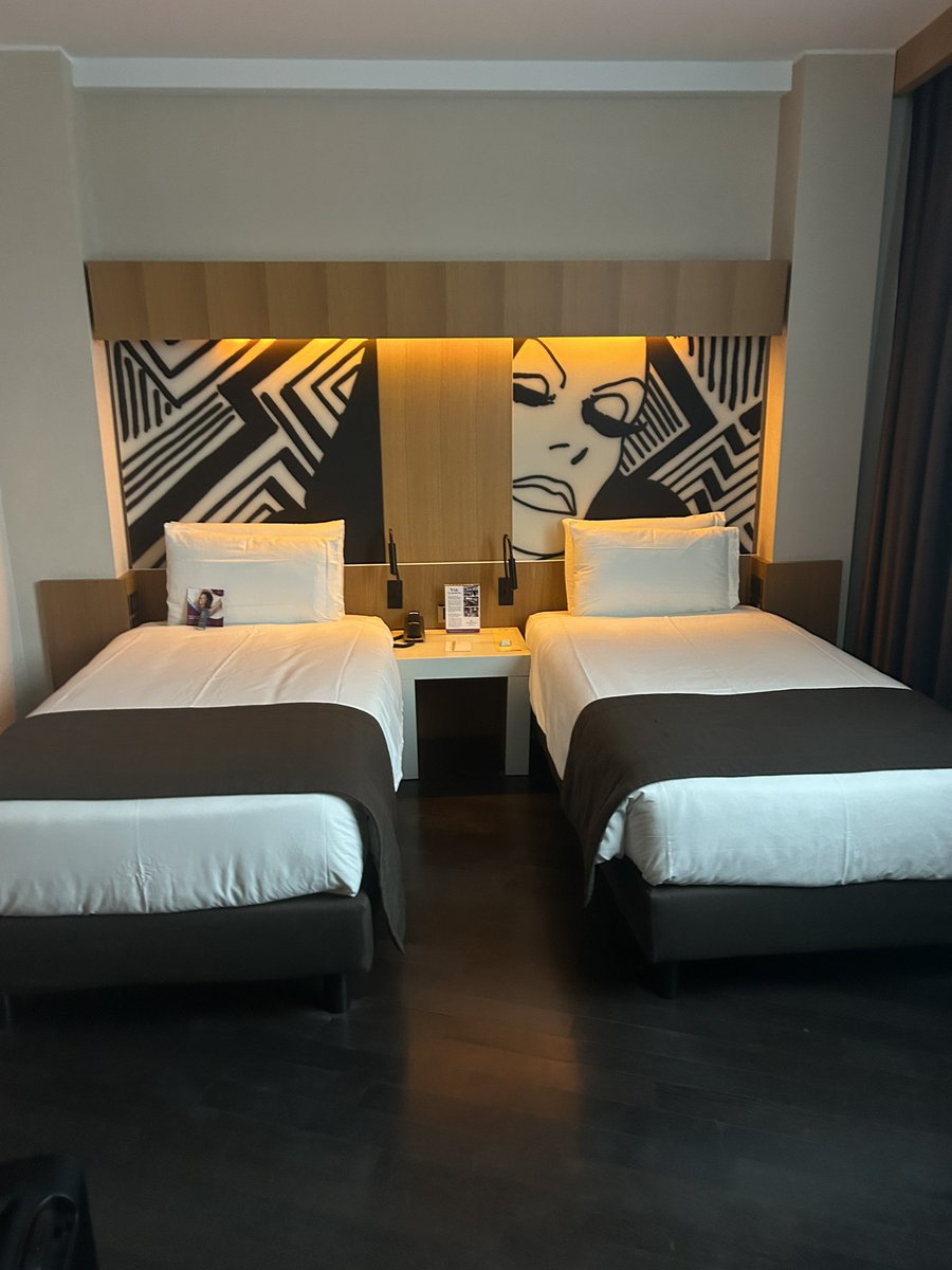 Enjoying a long weekend in Milan with one of my gorgeous daughters 💕 #breakfromcaring #youngcarer #CarersRightsDay Mother/daughter time is the best 🙌