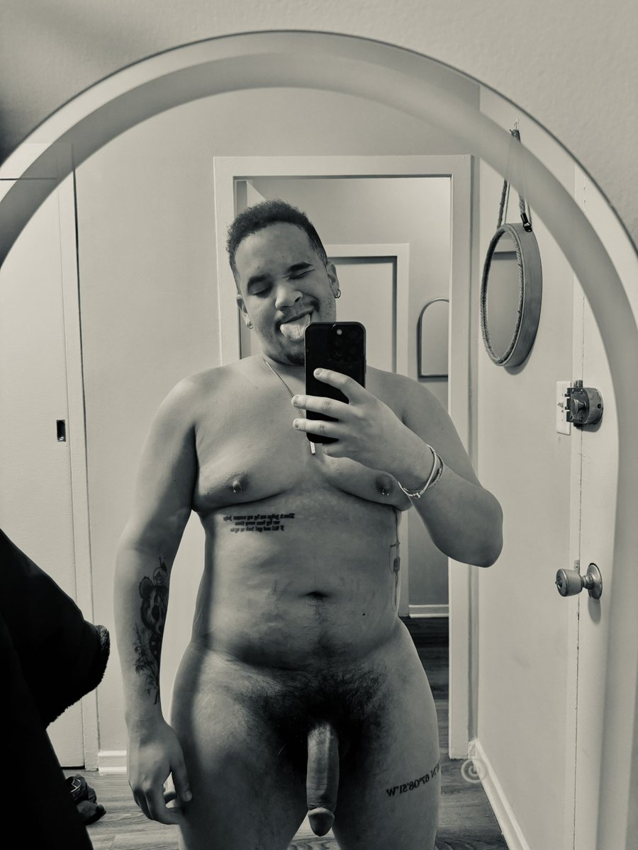 Justmario16's tweet photo. Im sleepy but still thicky https://t.co/BvoOJSmkgV