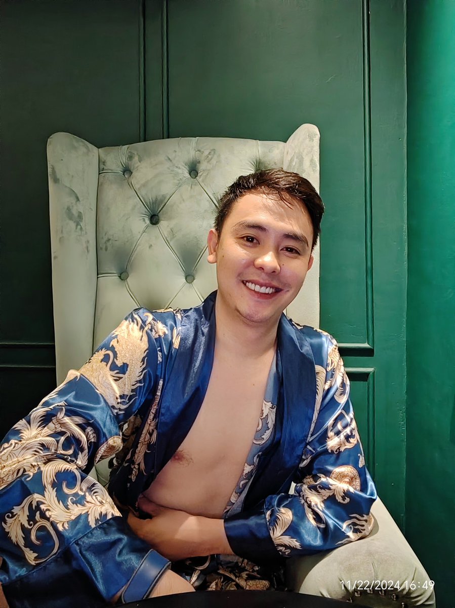 Zerbennjjj's tweet photo. Ready to welcome the weekend with a blast!!!!! Team #AlphaSouth tonight!!!! Tara dito!!! #Newrobe #teamblue
@massage_alpha https://t.co/Zu81u83LKX