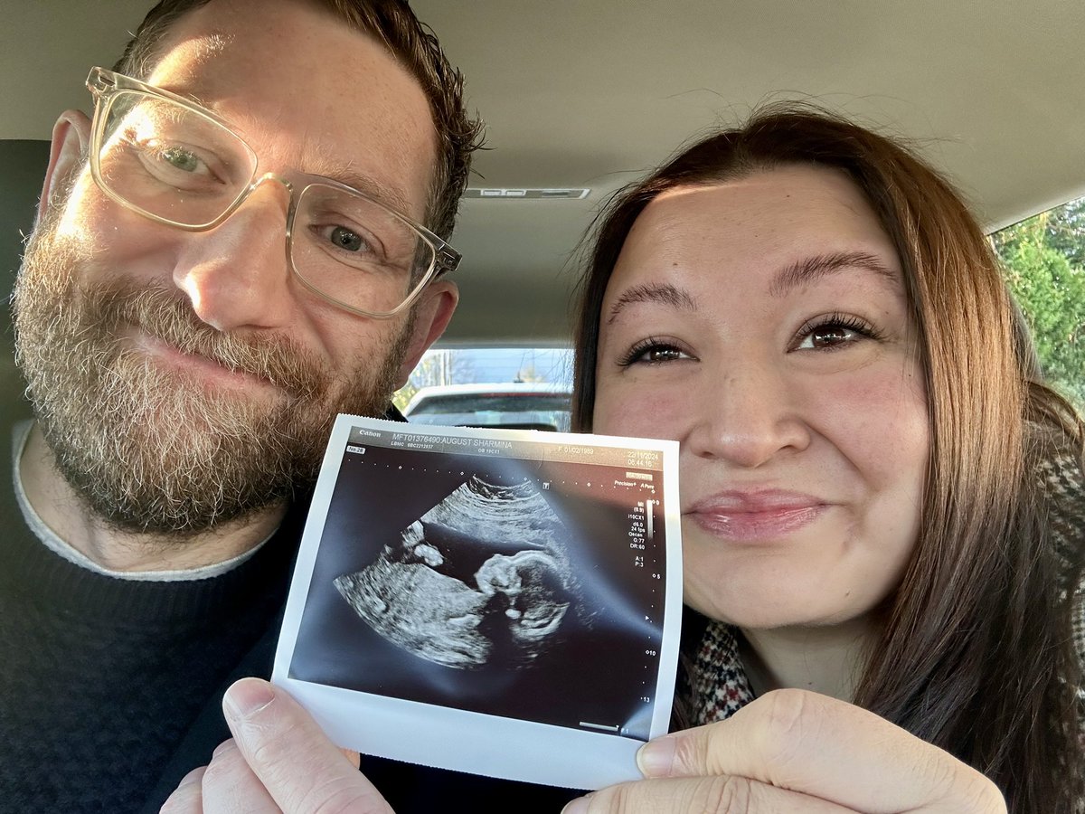 SharAugust's tweet image. .@StuDickman and I have been on a long and difficult journey, but we can finally share our news: tiny human/ giant baby joining us in April!