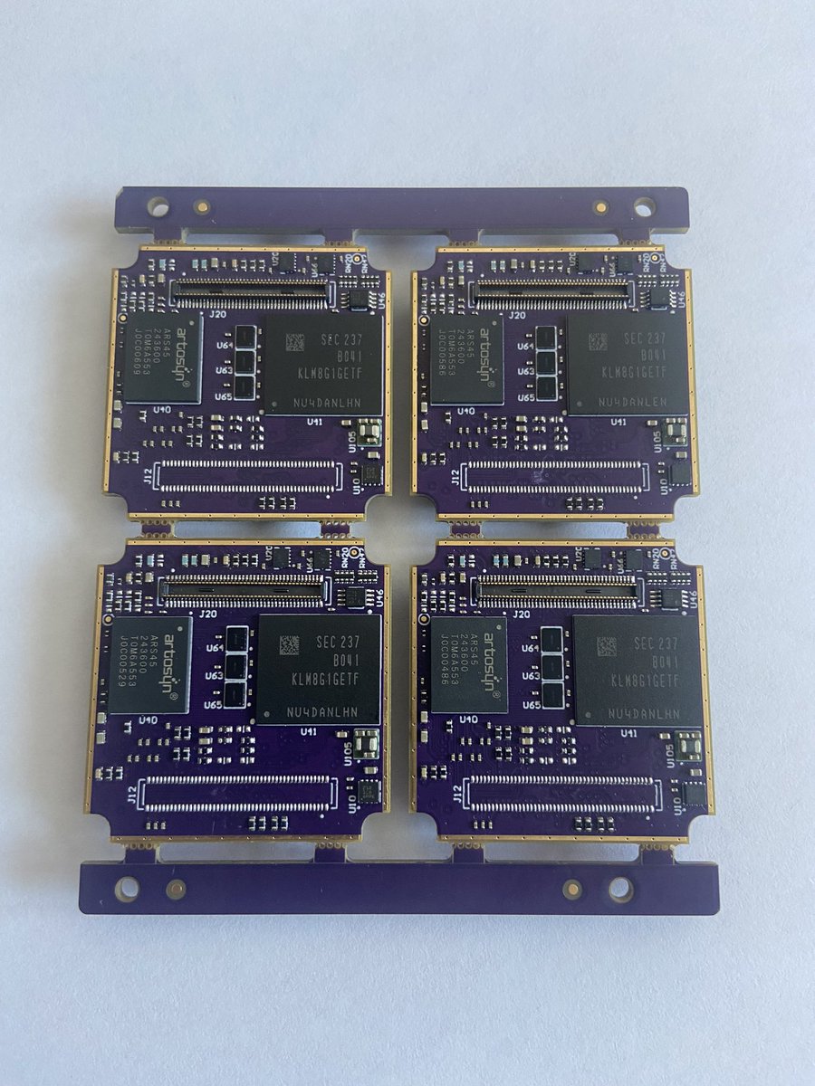 NickoXia's tweet photo. Hi boss, we sell high quality PCB and PCBA 😊😊 https://t.co/hAFDsnlCQI