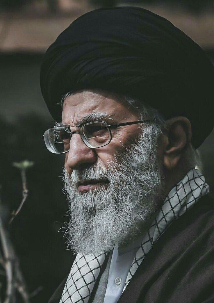 garibaneh22's tweet photo. کیست دشمن که در این معرکه جولان بدهد
پسر فاطمه کافیست که فرمان بدهد...❤️
#لبیک_یا_خامنه_ای 
#امین_امت https://t.co/oKnk8I2kTJ