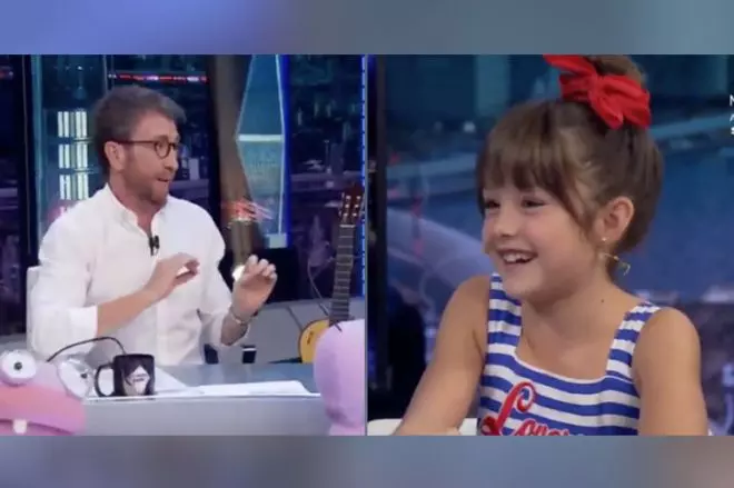 2020

Pablo Motos preguntó a Luna Fulgencio (una niña de 9 años) si le gustaba algún CHICO.
Le contestó que Blanca Suárez.
Pablo le dice que le gustará como actriz, pero insiste en si tiene noviO.
La niña le contesta que no, que tiene 9 años y no 26.
