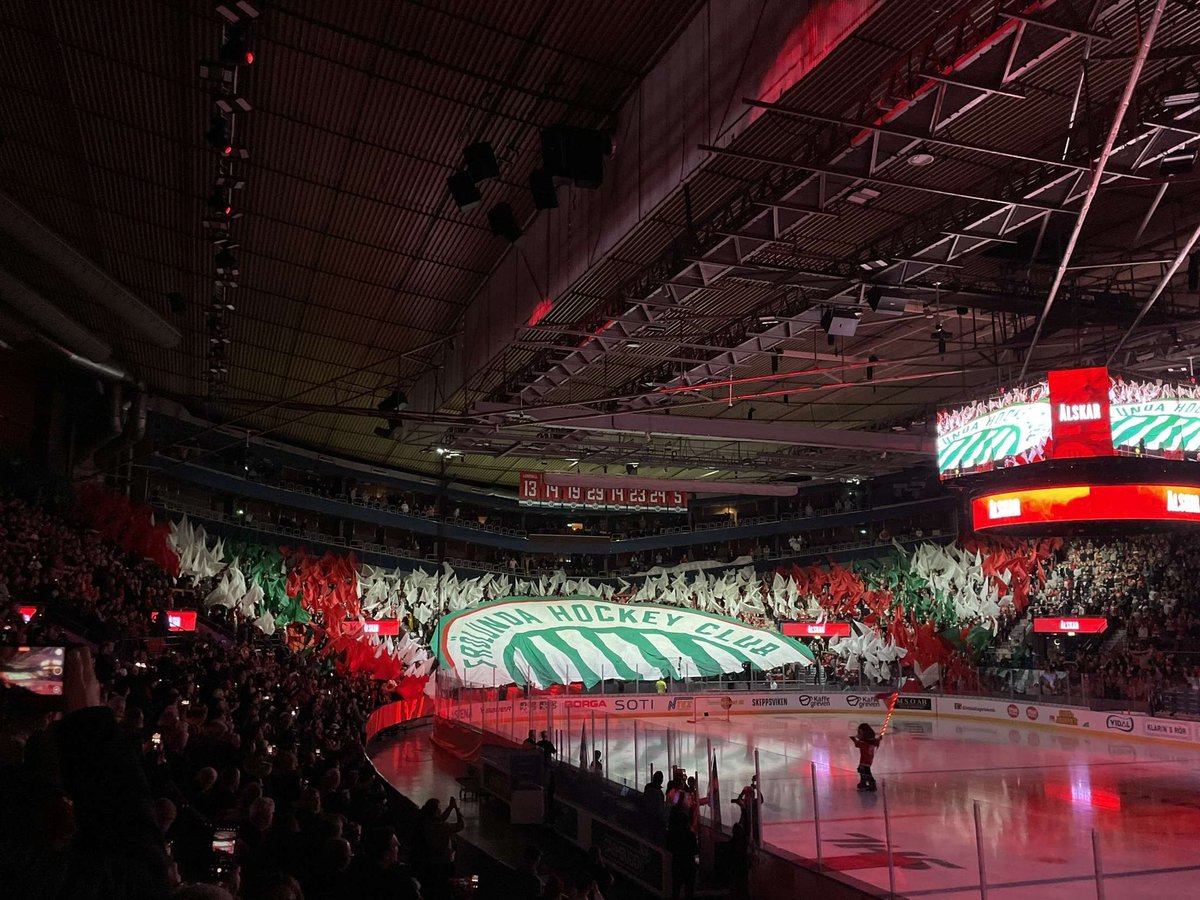 FRÖLUNDA HOCKEY CLUB
Ett tifo av grupperna på västra ståplats för att hylla klubben vi stöttar.

Stötta tifokassan via swish, 
swisha till: 123 467 76 54

Bild 1: Bildbyrån/ Frölunda HC